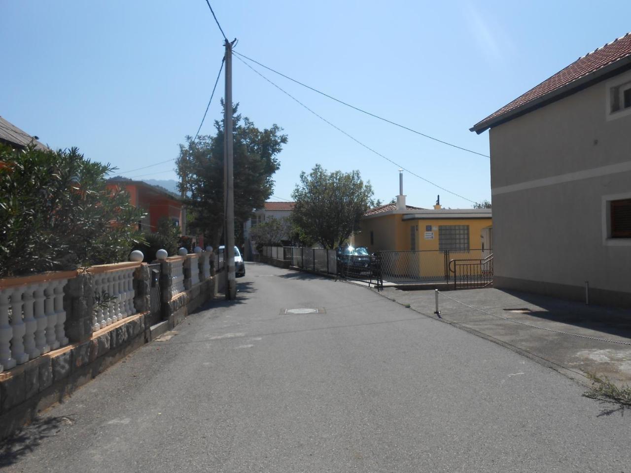 Apartman Davorka Karlobag Exterior photo